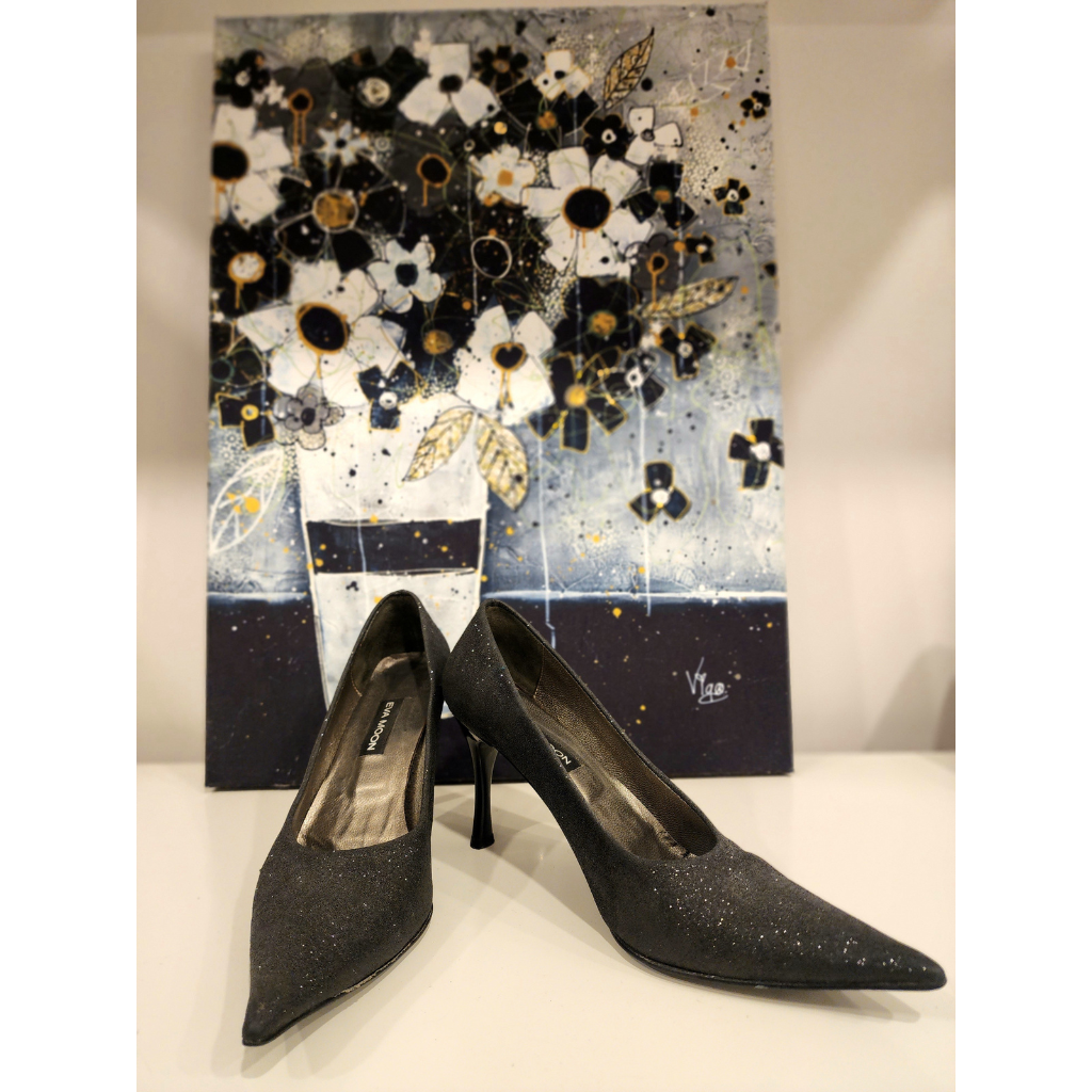 PRE-LOVED Black Sparkly Pumps
