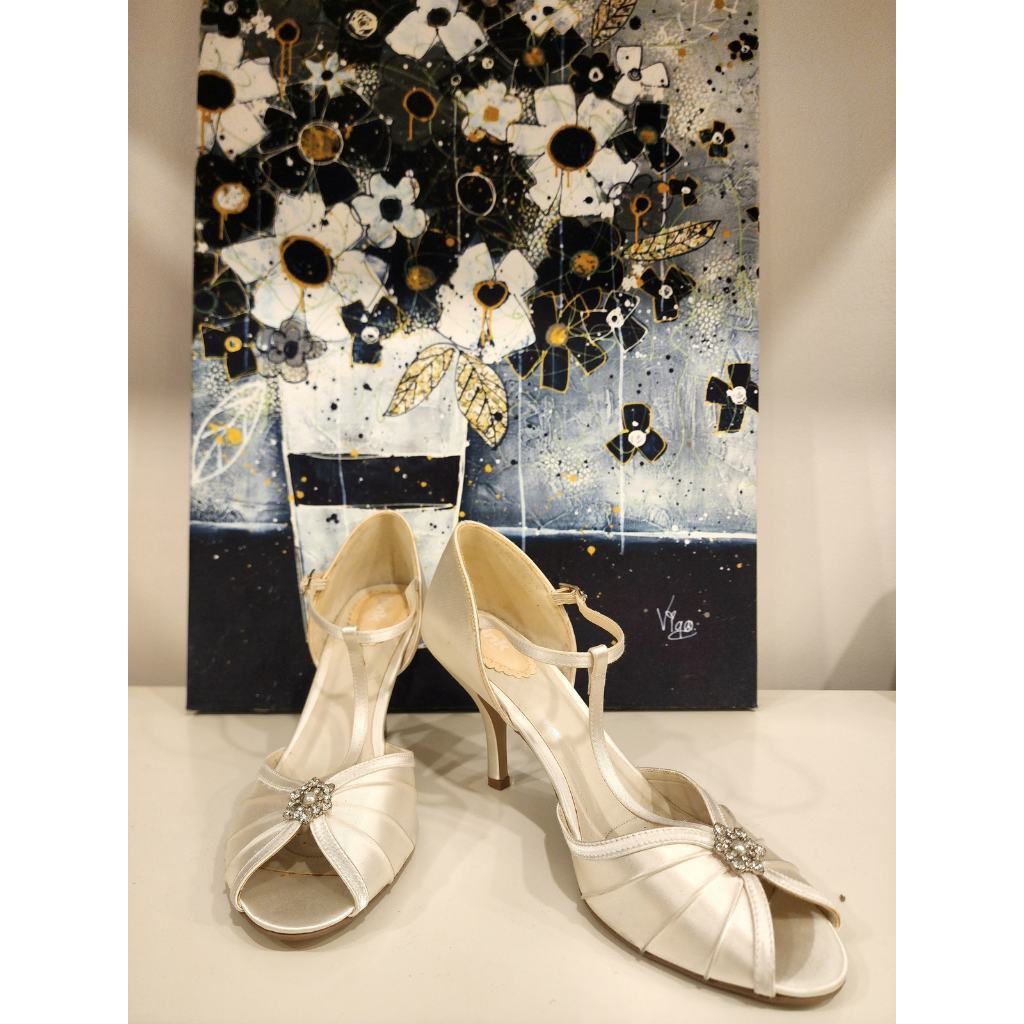 PRE-LOVED Open-toe Princess Pumps